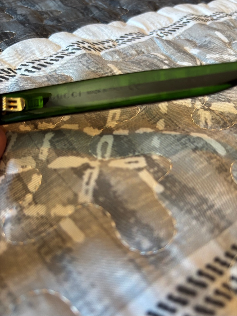 Gucci Tortoiseshell Sunglasses - Picture 6 of 7